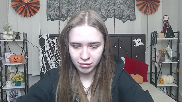 LauraHlot online show from October 28, 6:18 pm