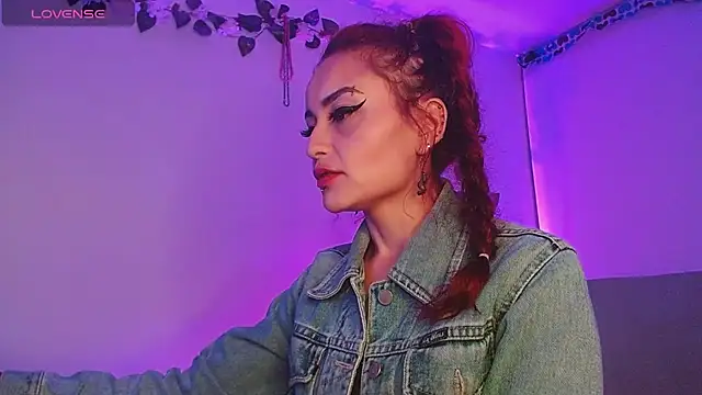 Snapshot of KattleyaGinger24 chatting on January 15, 2:27 am KattleyaGinger24 online show from January 15, 2:27 am