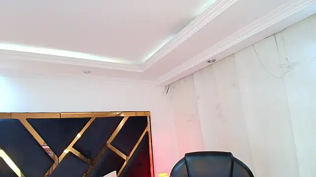 Camiila Osorio online show from April 20, 7:37 pm