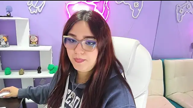 Camiila Osorio online show from September 17, 7:27 pm