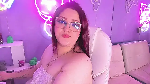 Camiila Osorio online show from September 27, 7:31 pm