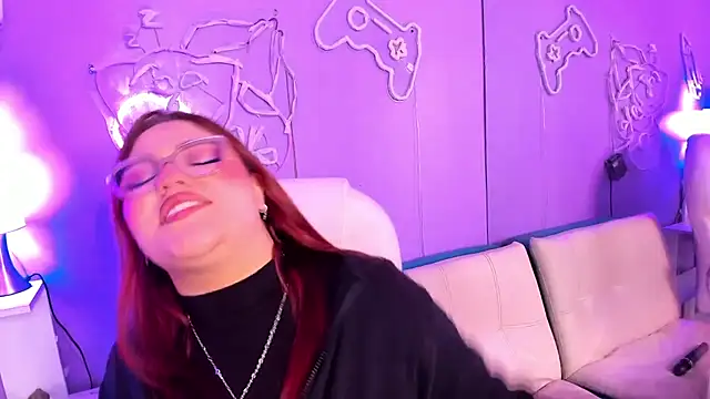 Camiila Osorio online show from January 9, 7:32 pm