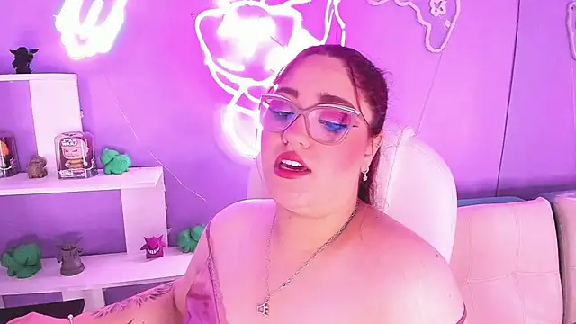 Camiila Osorio online show from September 30, 7:42 pm