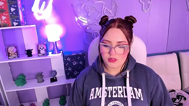 Camiila Osorio online show from December 18, 7:40 pm