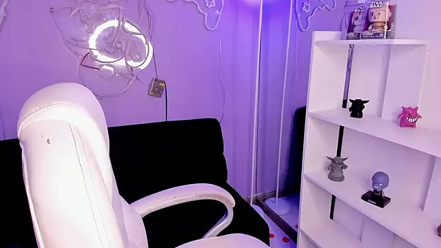 Camiila Osorio online show from February 25, 7:25 pm