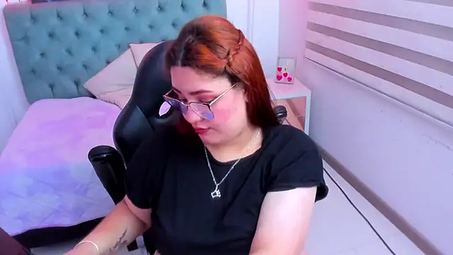 Camiila Osorio online show from March 12, 6:40 am