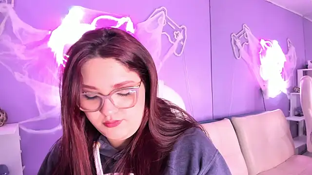 Camiila Osorio online show from October 30, 7:33 pm