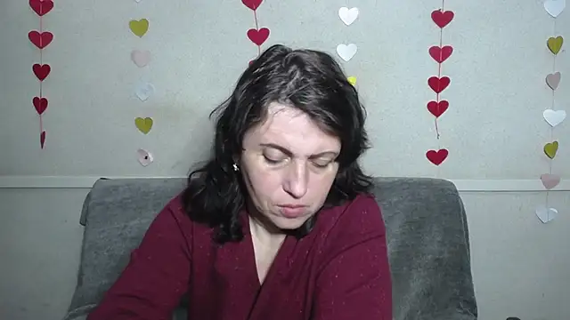 Snapshot of LuciaMii chatting on February 25, 12:14 am LuciaMii online show from February 25, 12:14 am