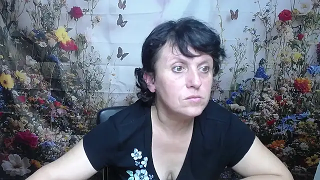 Snapshot of LuciaMii chatting on September 30, 5:08 pm LuciaMii online show from September 30, 5:08 pm