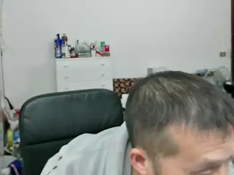 zwc147369 online show from December 14, 7:52 pm