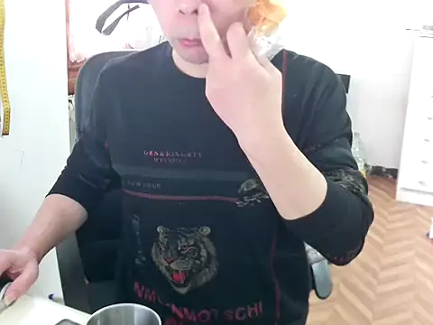 zwc147369 online show from April 14, 8:30 am