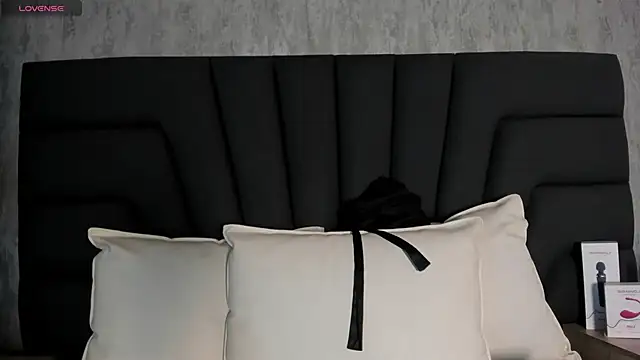 Snapshot of SARA_STONE17 chatting on February 10, 2:26 pm SARA STONE17 online show from February 10, 2:26 pm