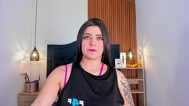 Snapshot of SARA_STONE17 chatting on October 13, 11:34 am SARA STONE17 online show from October 13, 11:34 am