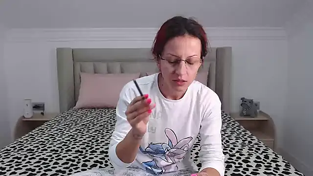 CatWoman0001 online show from November 7, 10:42 am