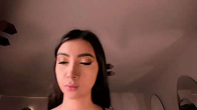 ValeriaVelvet online show from April 5, 11:17 am