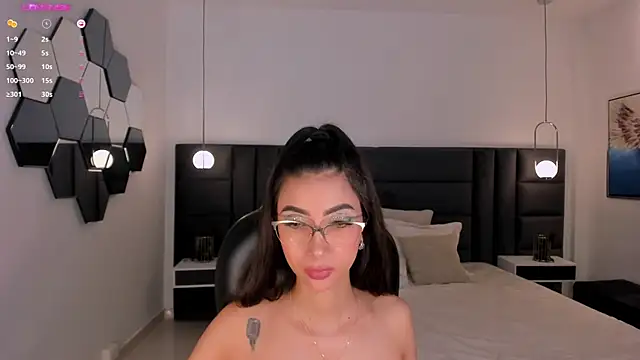 Snapshot of ValeriaVelvet chatting on March 19, 5:50 pm ValeriaVelvet online show from March 19, 5:50 pm