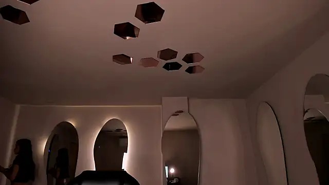 ValeriaVelvet online show from April 4, 12:01 pm