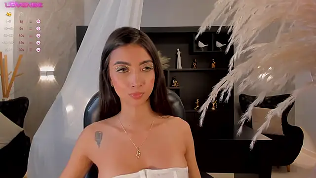 Snapshot of ValeriaVelvet chatting on March 5, 6:01 pm ValeriaVelvet online show from March 5, 6:01 pm
