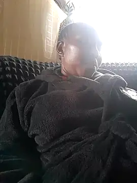 Thickchocolatex2 online show from April 17, 11:46 am