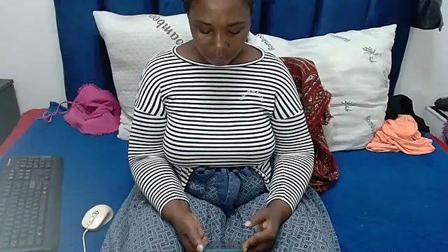 Thickchocolatex2 online show from March 11, 12:43 pm