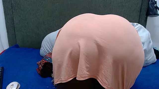 Thickchocolatex2 online show from February 17, 11:24 pm