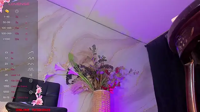 Snapshot of Karla-Ebony chatting on September 18, 2:42 pm Karla-Ebony online show from September 18, 2:42 pm