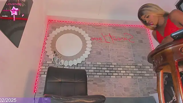 Snapshot of Karla-Ebony chatting on February 28, 1:25 pm Karla-Ebony online show from February 28, 1:25 pm