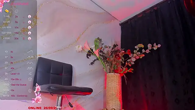 Snapshot of Karla-Ebony chatting on September 26, 1:18 pm Karla-Ebony online show from September 26, 1:18 pm