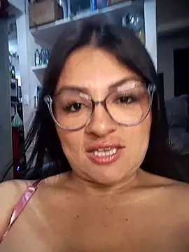 Linda Lars online show from October 28, 2:45 am