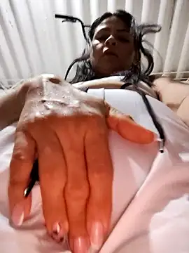 Linda Lars online show from April 19, 3:07 am