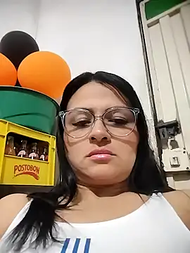 Linda Lars online show from November 2, 3:22 am