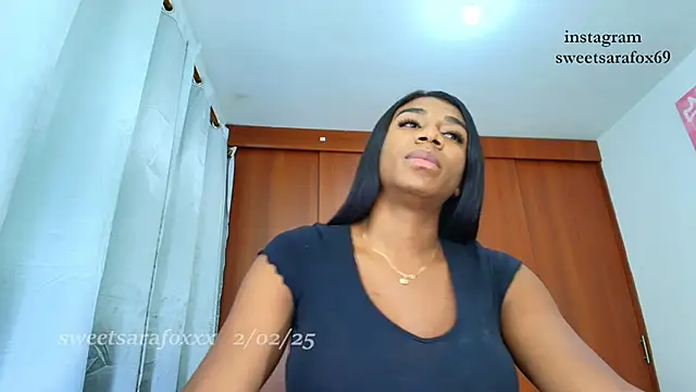 sweetsarasofia online show from February 2, 5:21 am