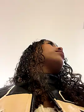 MarieLeon online show from December 16, 8:46 pm