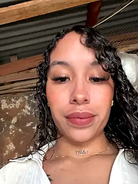 Snapshot of MarieLeon chatting on December 14, 8:14 pm MarieLeon online show from December 14, 8:14 pm