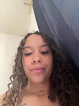 Snapshot of MarieLeon chatting on October 3, 9:49 pm MarieLeon online show from October 3, 9:49 pm