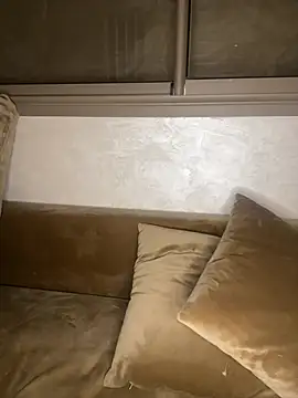 RachaCharmouta online show from February 22, 7:14 pm