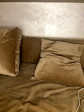 RachaCharmouta online show from October 17, 12:51 pm