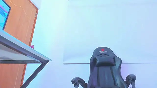 silvana  miller online show from March 19, 11:14 pm