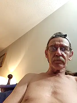 Snapshot of coolbrease10 chatting on November 15, 5:11 am coolbrease10 online show from November 15, 5:11 am