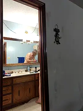 Snapshot of coolbrease10 chatting on November 26, 12:10 am coolbrease10 online show from November 26, 12:10 am