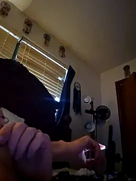 coolbrease10 online show from February 16, 5:26 pm