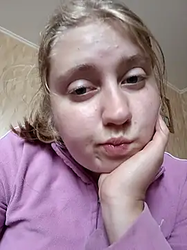 Snapshot of AnastasiaSky19 chatting on September 18, 9:01 am AnastasiaSky19 online show from September 18, 9:01 am