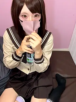 Snapshot of alice__1111 chatting on September 23, 12:45 pm alice 1111 online show from September 23, 12:45 pm