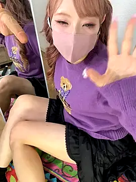 Snapshot of alice__1111 chatting on October 20, 11:44 am alice 1111 online show from October 20, 11:44 am