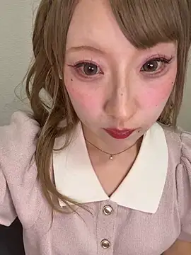 Snapshot of alice__1111 chatting on June 21, 10:21 am alice 1111 online show from June 21, 10:21 am