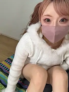 Snapshot of alice__1111 chatting on December 14, 12:22 pm alice 1111 online show from December 14, 12:22 pm