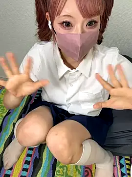 Snapshot of alice__1111 chatting on November 28, 2:39 pm alice 1111 online show from November 28, 2:39 pm