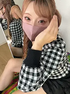 Snapshot of alice__1111 chatting on October 26, 11:54 am alice 1111 online show from October 26, 11:54 am