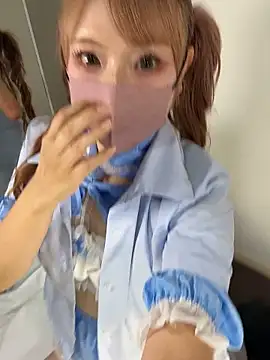 Snapshot of alice__1111 chatting on October 31, 11:51 am alice 1111 online show from October 31, 11:51 am