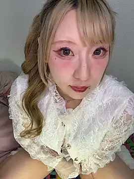 alice  1111 online show from April 18, 9:55 am
